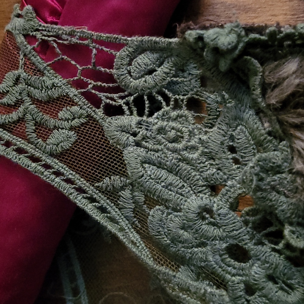 Shaggy fur embroidered top L - Picture 8 of 13